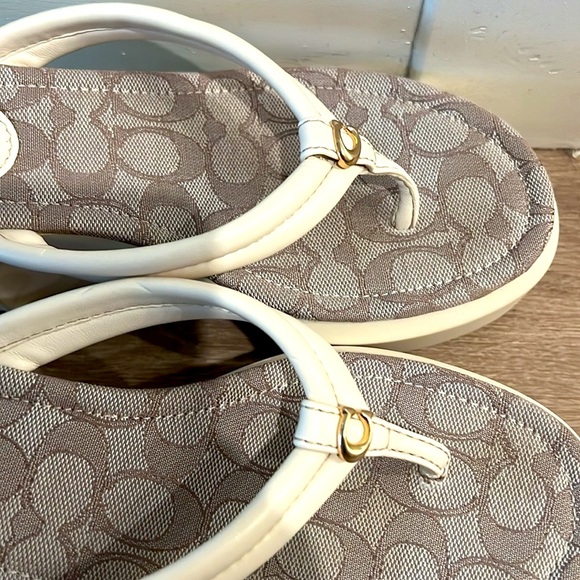 Coach Platform Sandals - 9 - Picture 5 of 5